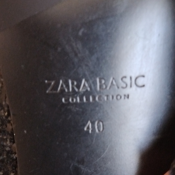 Zara Black Ankle Boots with Textured Sparkle - Size 40 - Picture 2 of 5